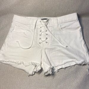 EXPRESS White Bodice Corset Tie Frayed "SHORTIE VINTAGE MID RISE" Shorts. Size 2